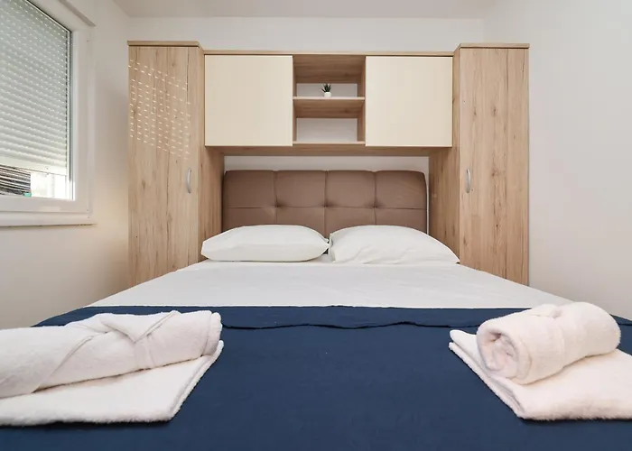 Melada * Ζαντάρ