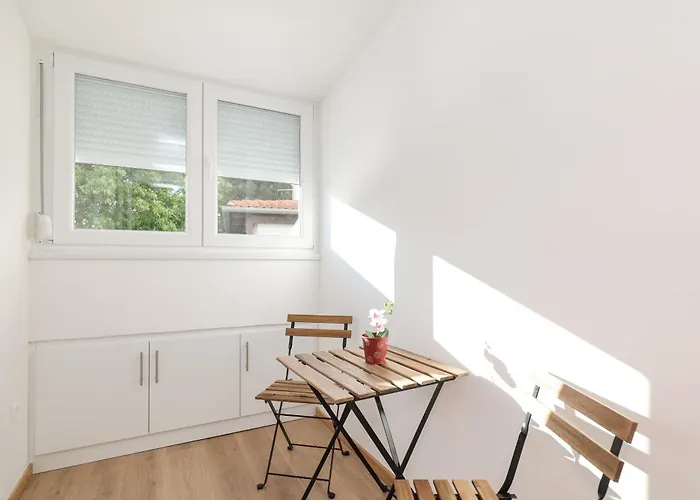 Melada * Ζαντάρ